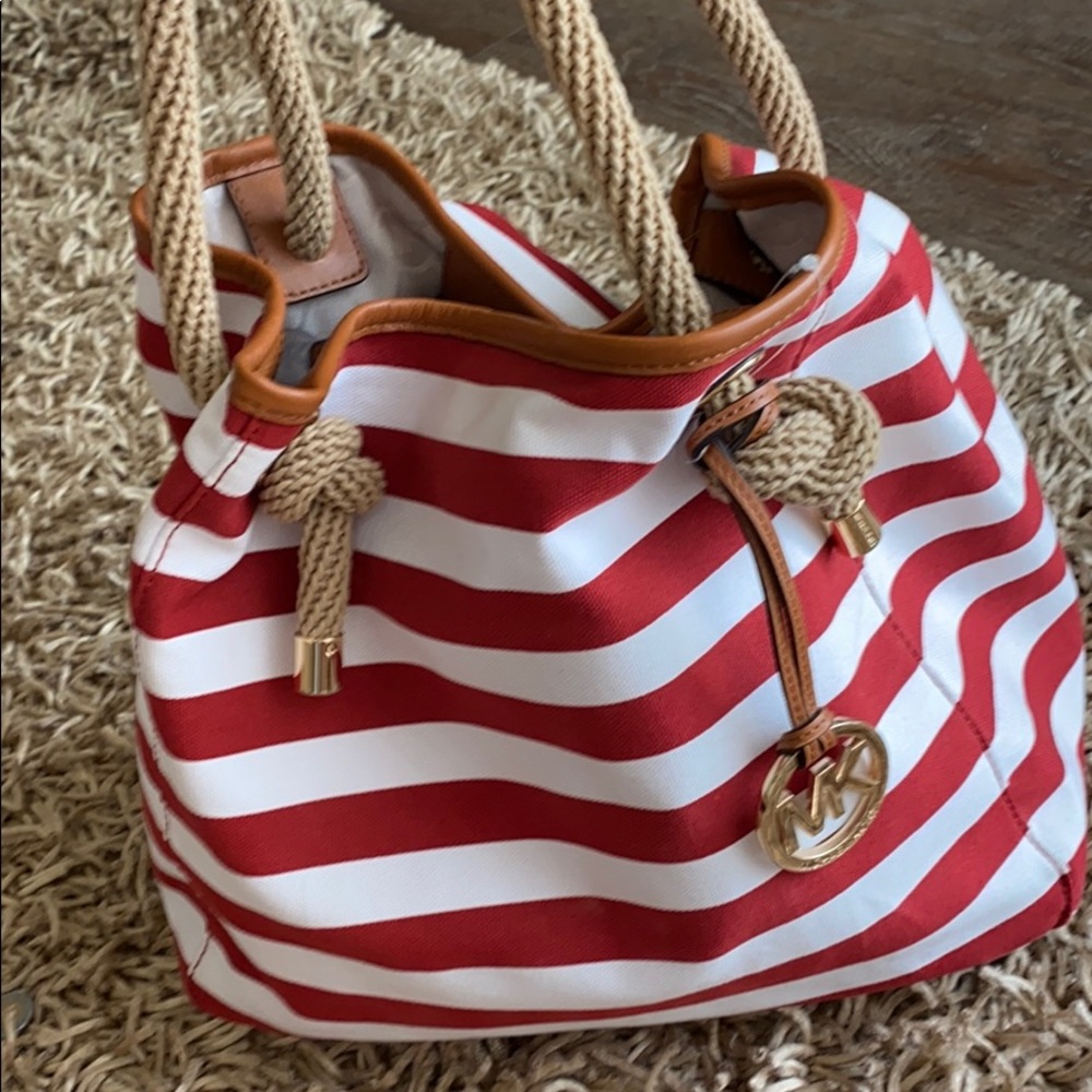 BRAND NEW MICHAEL KORS PURSE